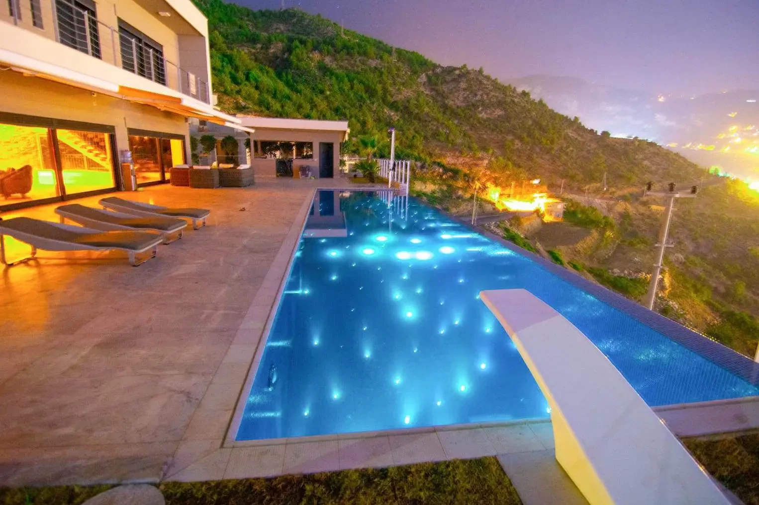 Havuz Aydınlatmaları